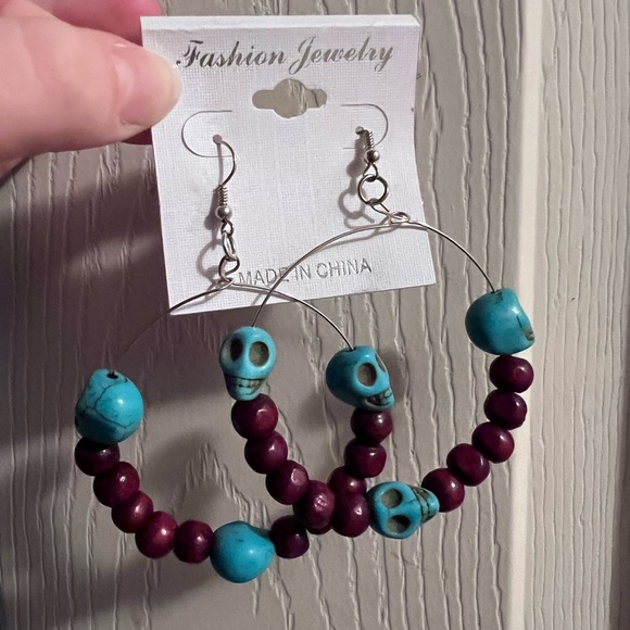 Skull hoop earrings - Picture 1 of 3